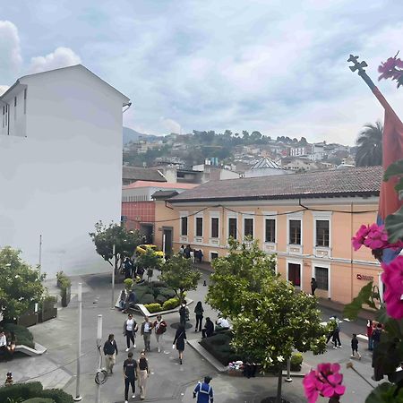 Casa Colonial Quito Hotel Luaran gambar
