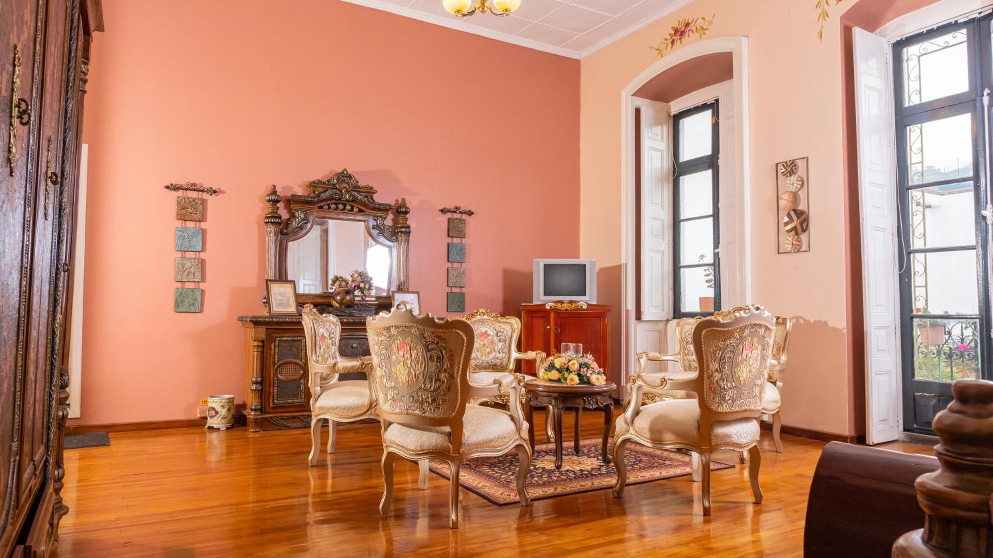 Casa Colonial Quito Hotel Luaran gambar